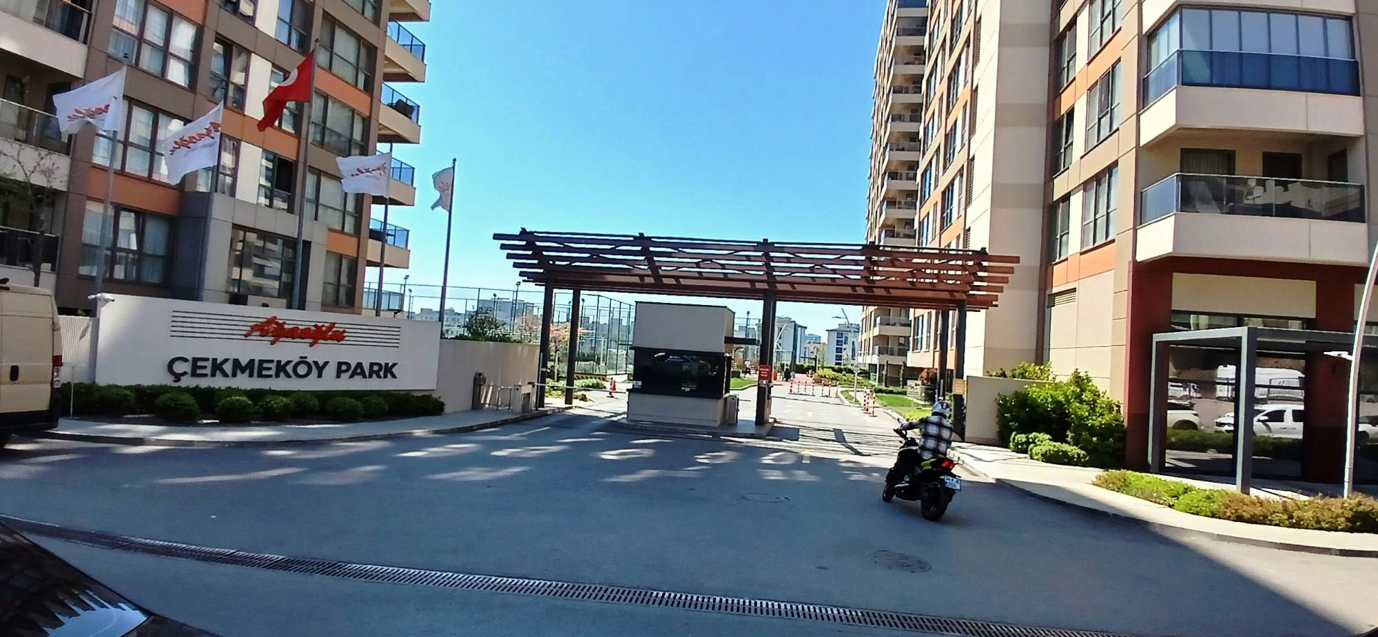 AĞAOĞLU ÇEKMEKÖY PARK'TA 1+1 KİRALIK DAİRE