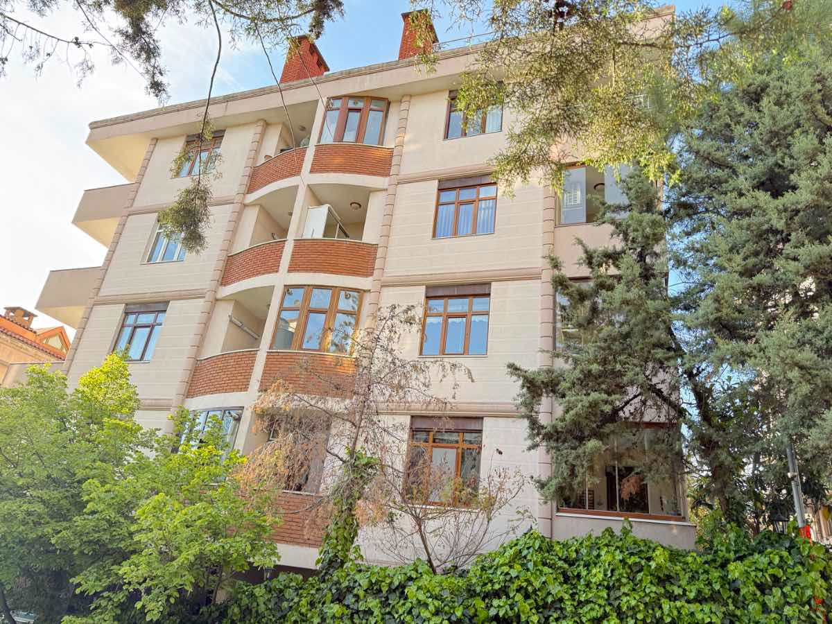 ULUS MEF SITESI'NDE KIRALIK TEMIZ 3+1 ARA KAT