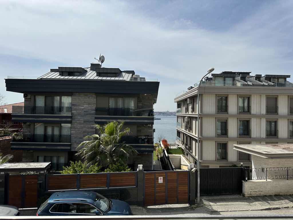 SALACAK’TA KIZ KULESİNE YAKIN DENİZ MANZARALI 2+1 KİRALIK DAİRE