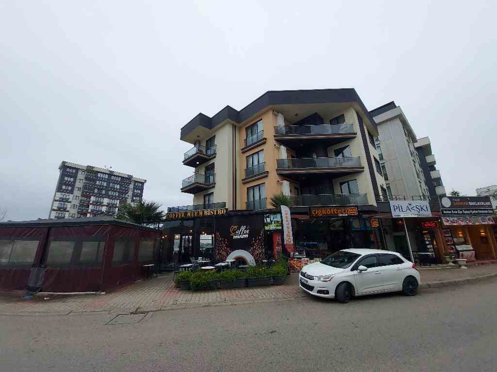TUZLA AYDINLI'DA KİRALIK DAİRE 2+1 BALKONLU KAPALI MUTFAKLI