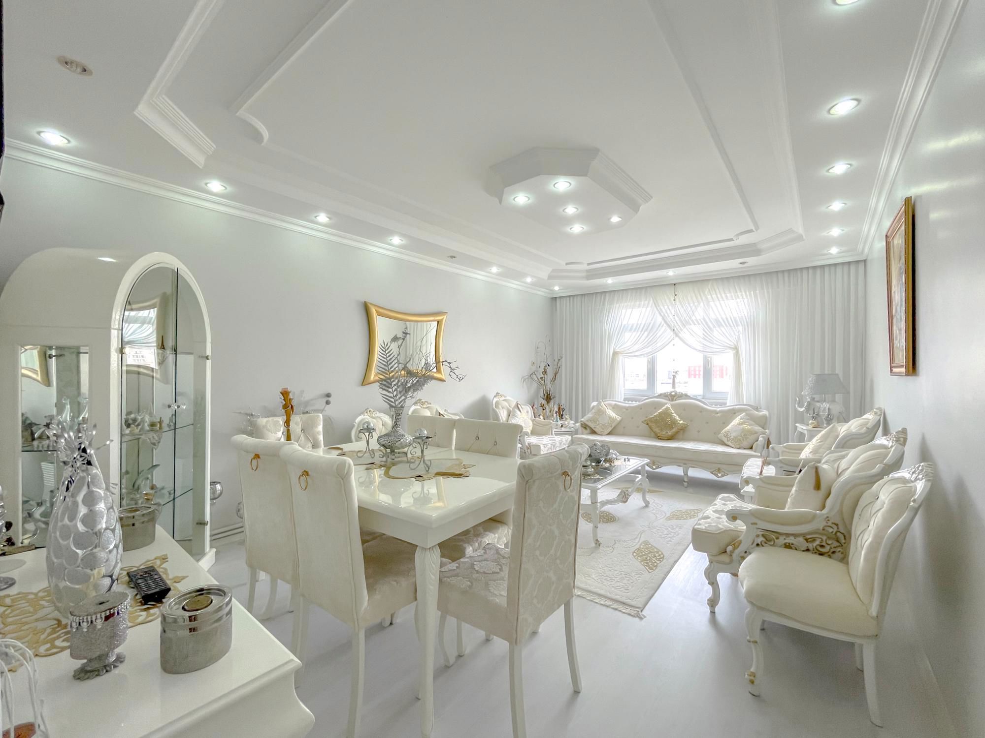 BEYLİKDÜZÜ BARIŞ MH METROBÜSE YÜRÜME MESAFESİ SATILIK 3+1 DAİRE