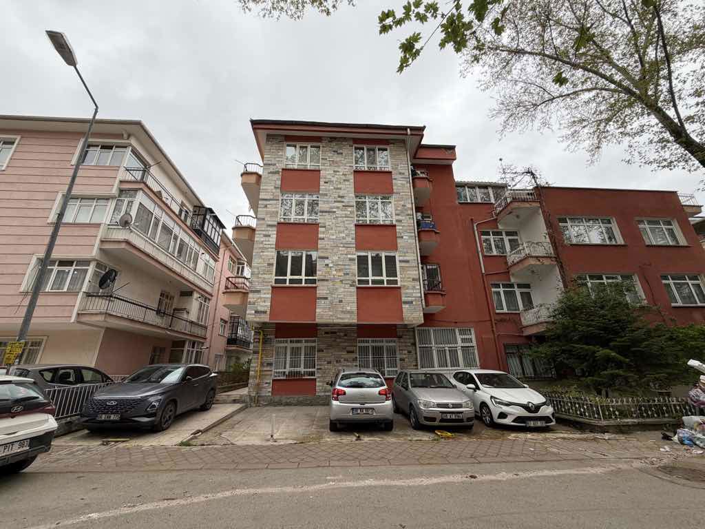 ÇANKAYA BALLIBABA SOKAK FULL YAPILI 2+1 SATILIK DAİRE