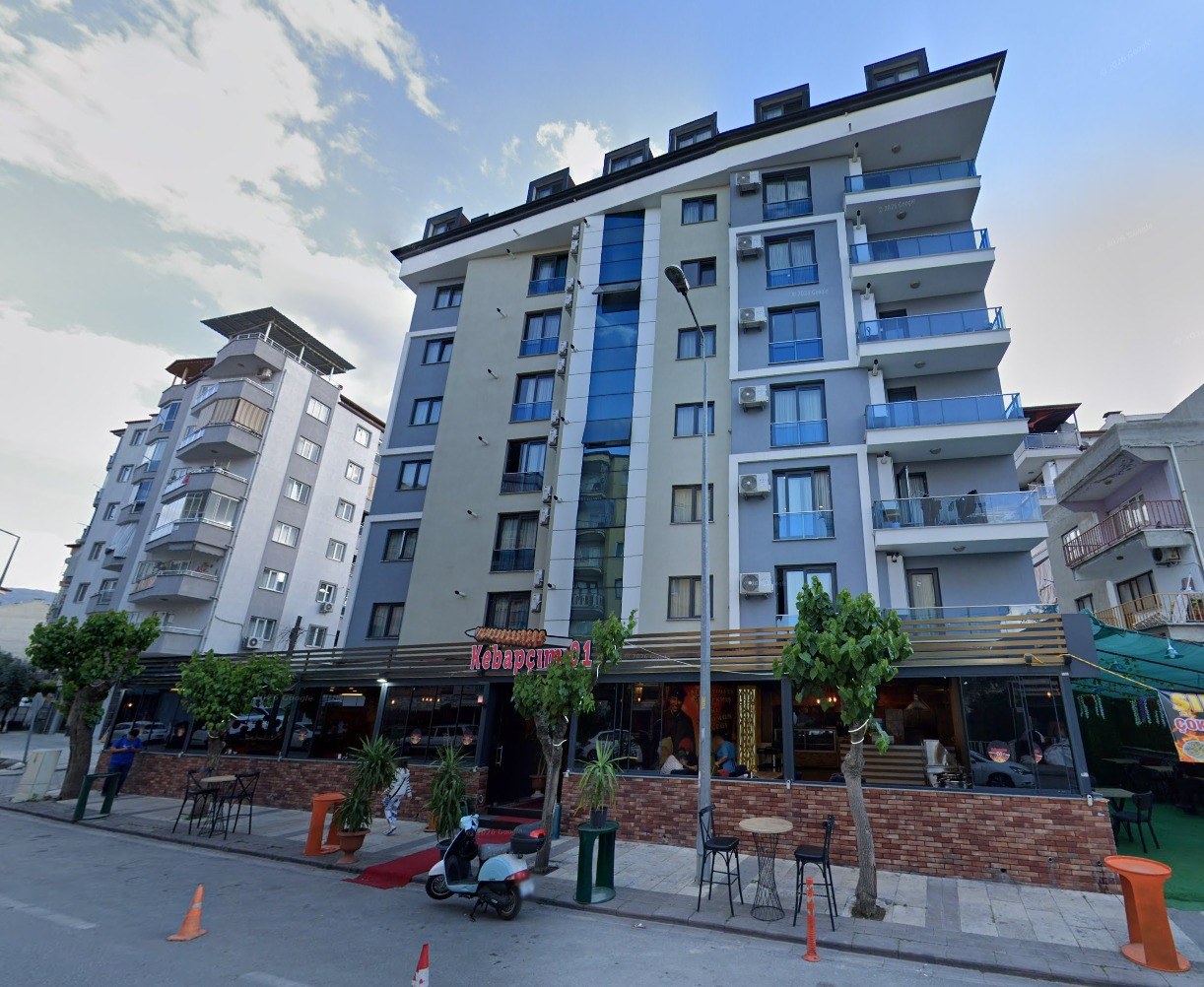 REMAX MODEL DEN AKKONAK MAHALLESINDE BALKONLU KLIMALI 1+1 KİRALIK APART