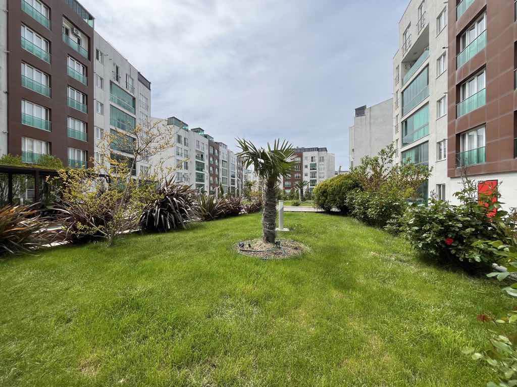 AHENK İSTANBULDA SATILIK GENİŞ VE FERAH 2.5+1 DAİRE