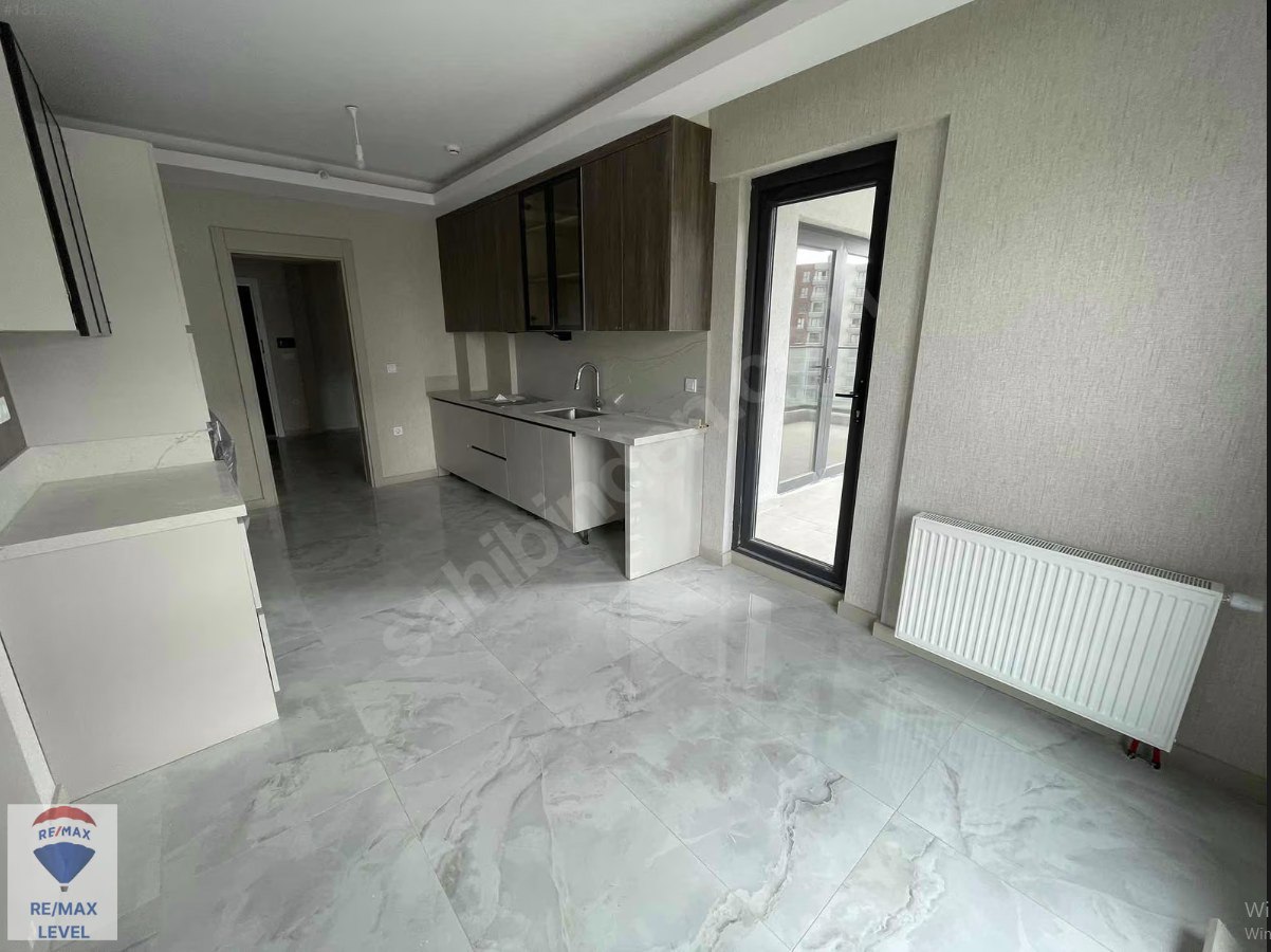 REMAX'TAN SİTE İÇERİSİNDE KİRALIK 4+1 LÜKS DAİRE