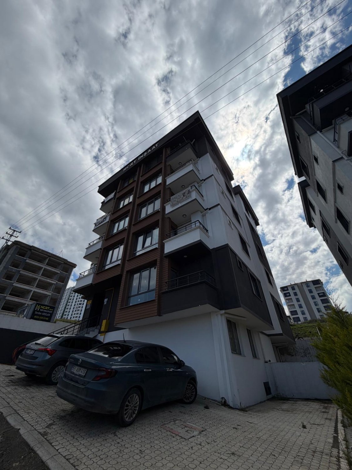 REMAX YUNUS'TAN KÖRFEZDE EŞYALI 1+1 SATILIK DAİRE