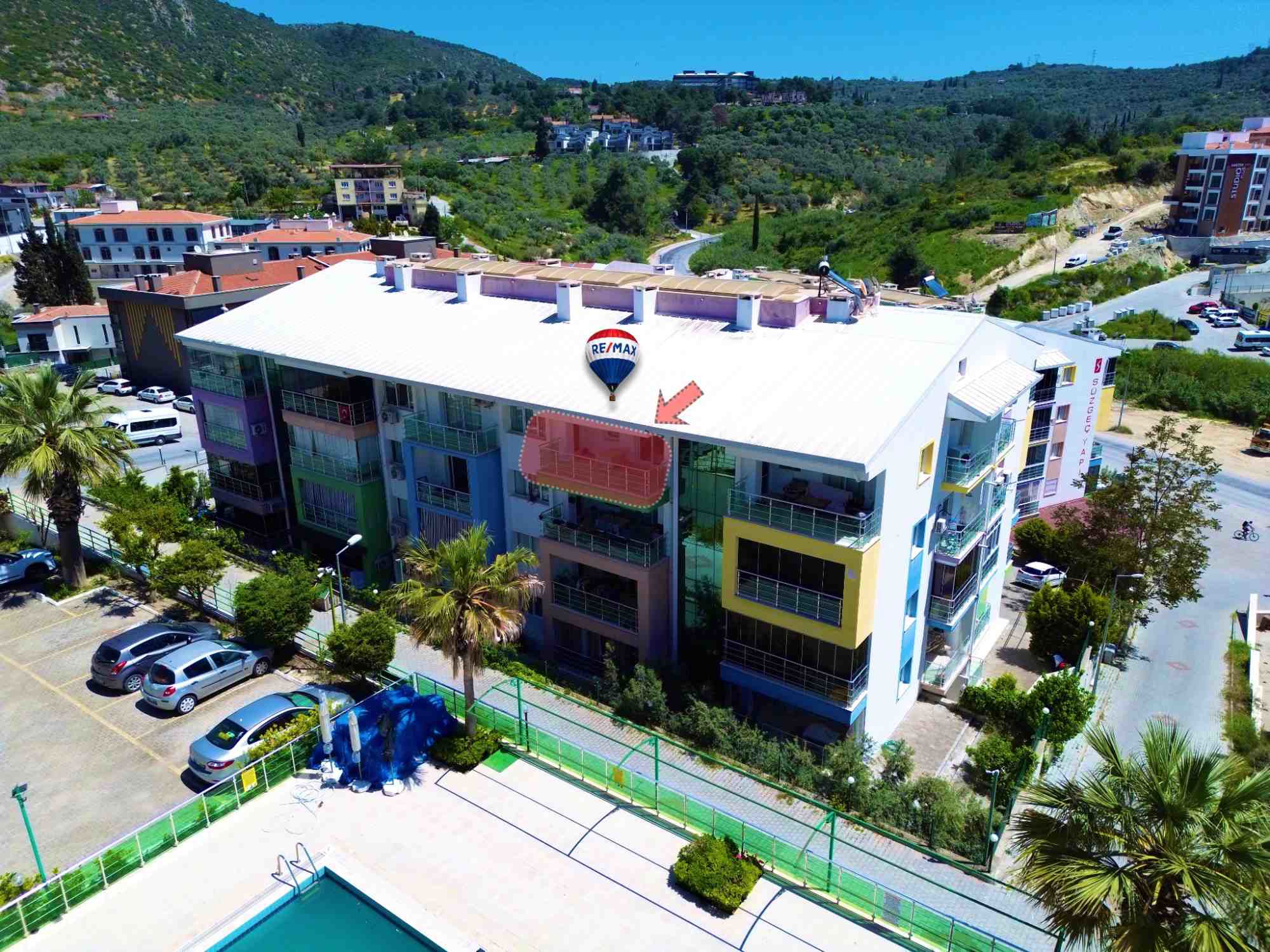 HAVUZLU SİTEDE 2+1 GENİŞ FERAH DAİRE