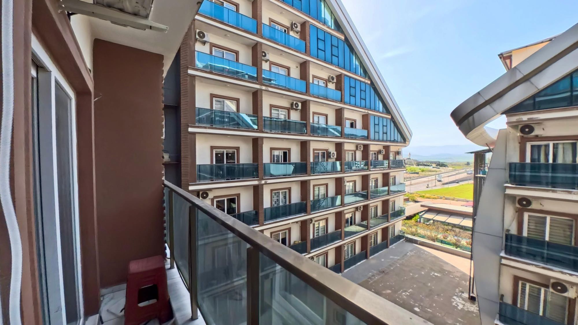 RE/MAX YENİ'DEN COLLESIUM TOWER'DA FULL EŞYALI 2+0 KİRALIK DAİRE