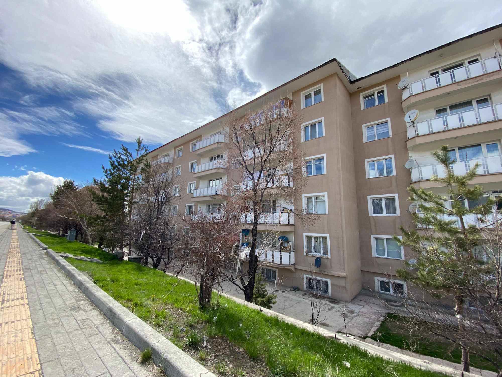 REMAX ARTIS'DEN YENIŞEHIR'DE SATILIK 3+1 DAIRE