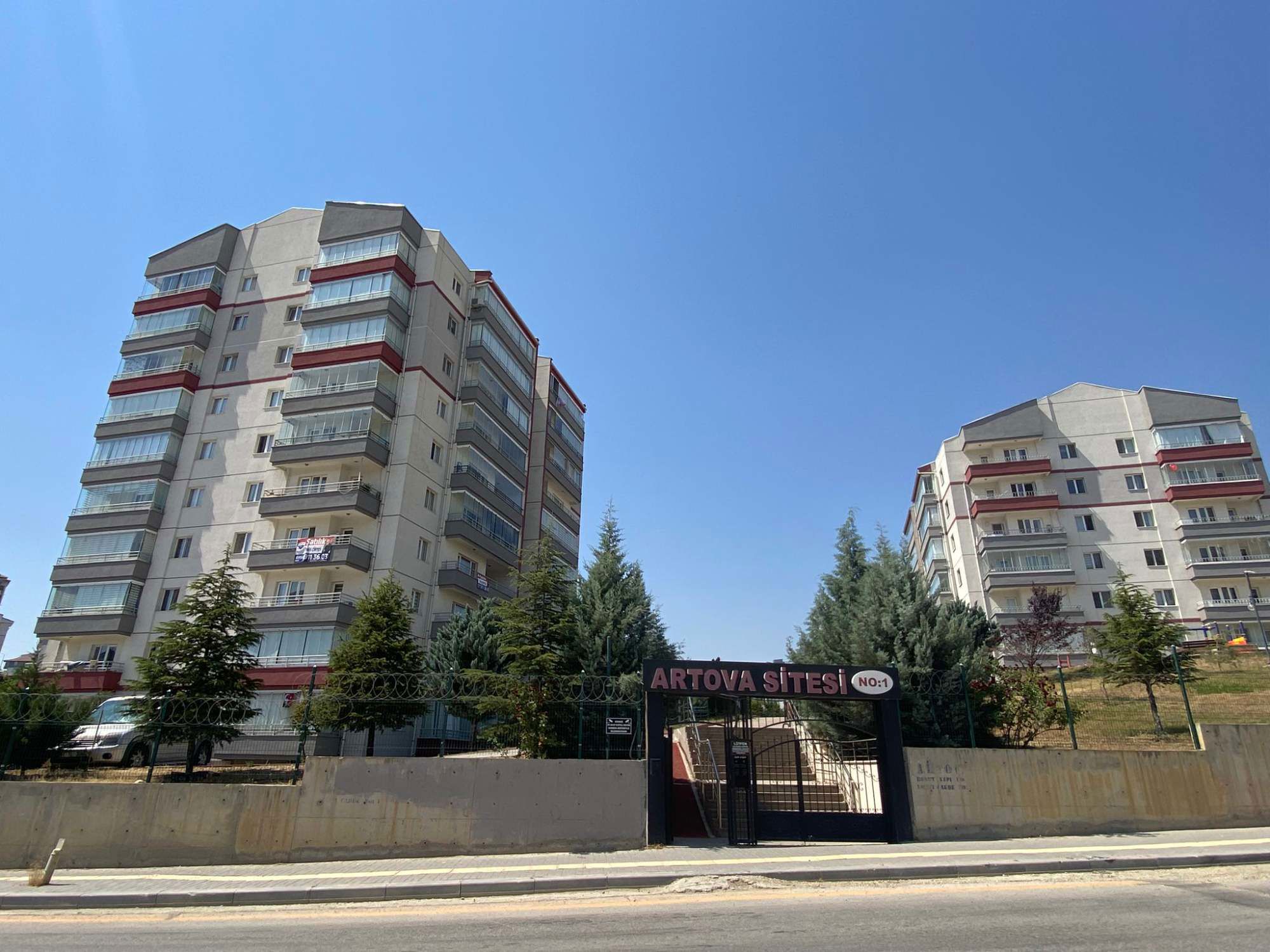 ÇAKIRLAR MAHALESİ'NDE ARTOVA SİTESİ'NDE KİRALIK 3+1 DAİRE