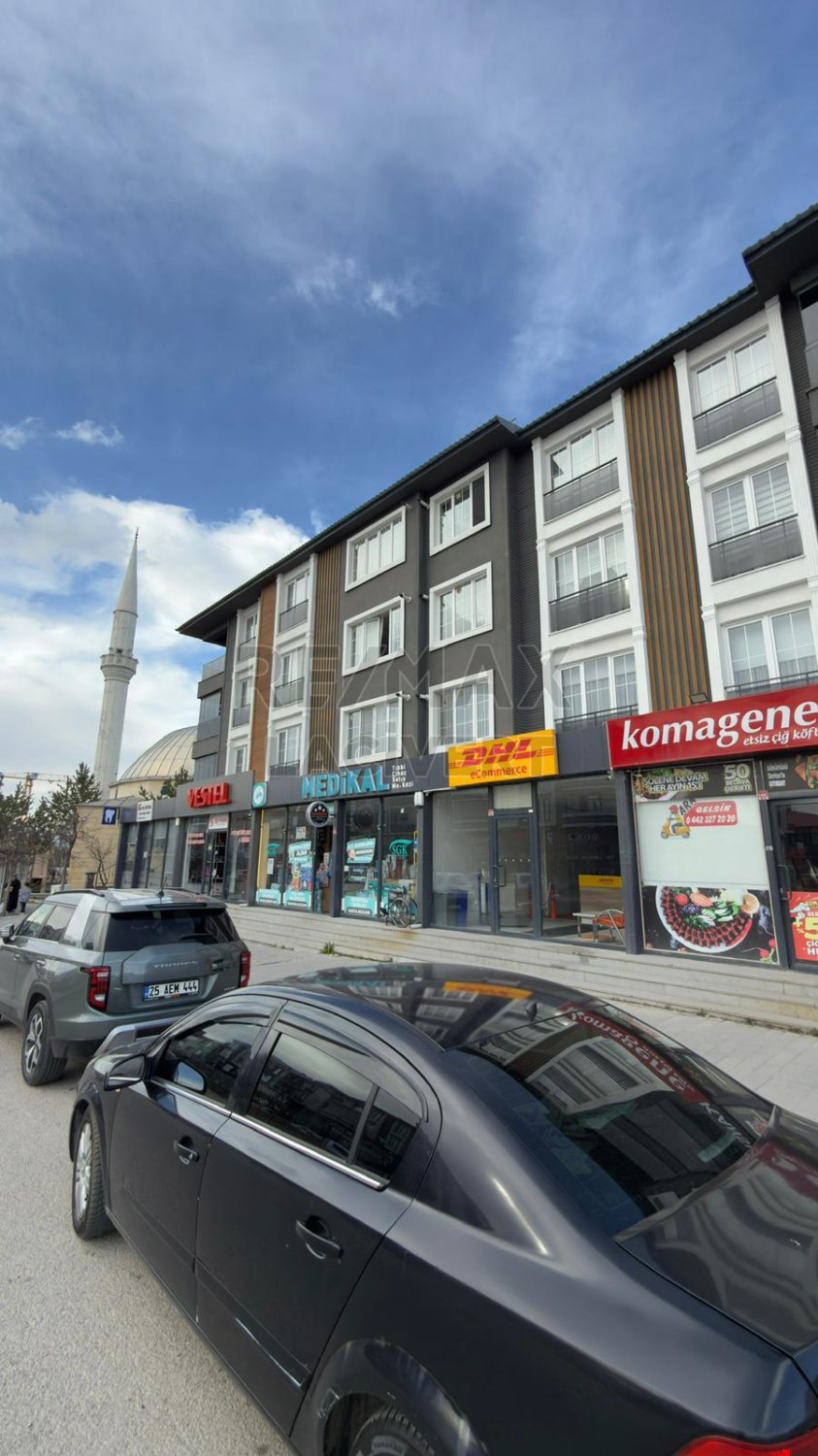RE/MAX LACİVERT'TEN DADAŞKENT'TE SATILIK 3,5+1 LÜKS DAİRE