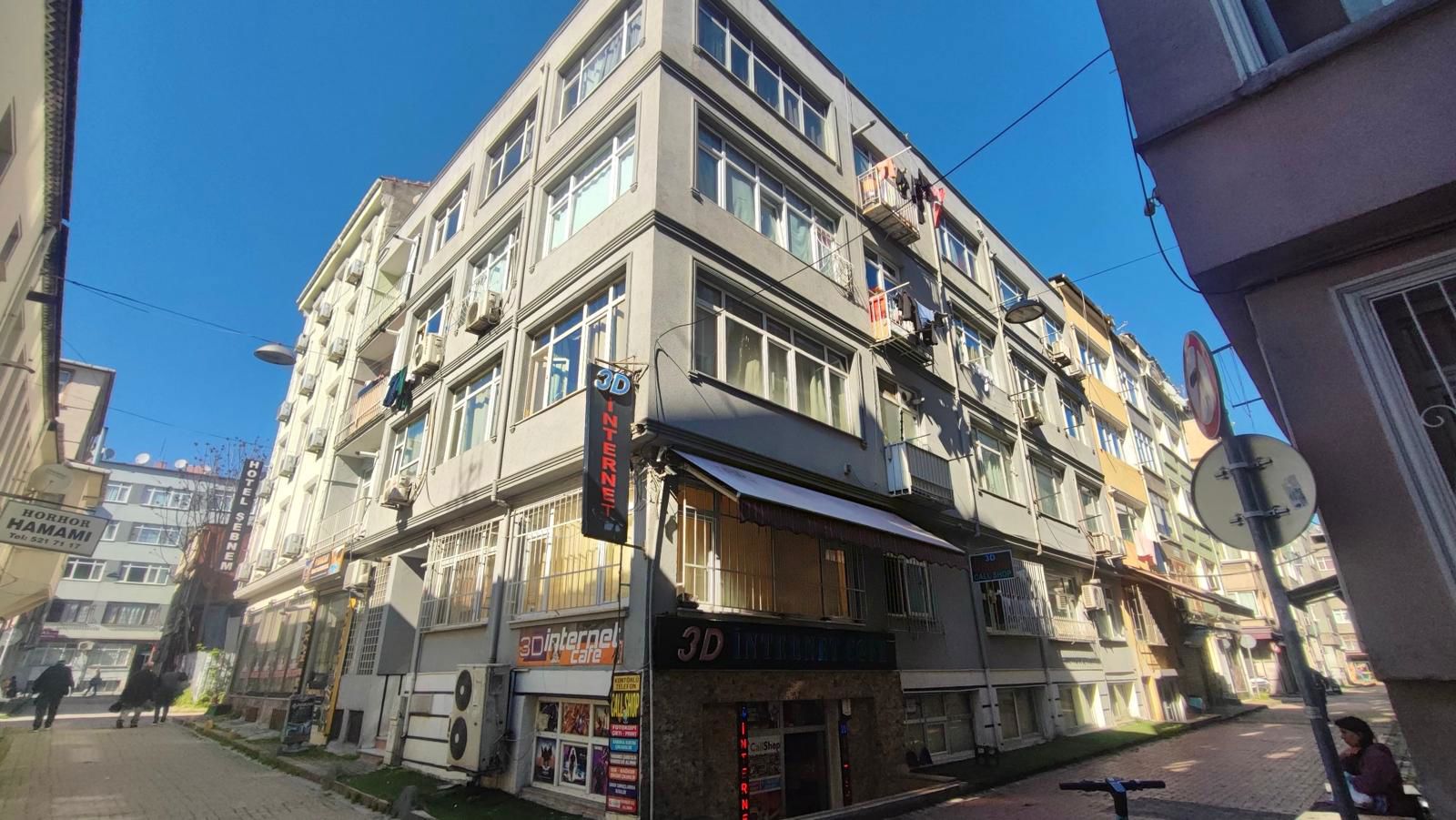 FATİHTE 2+1 SATILIK  DAİRE / METROYA 2 DAKİKA