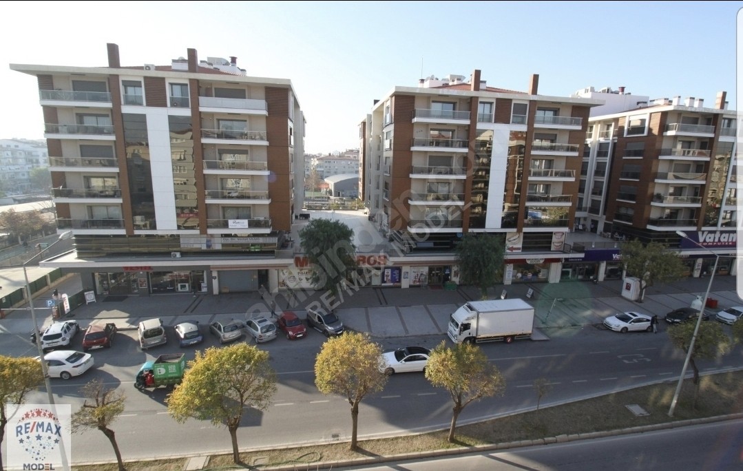 ATATÜRK BULVARINDA ASANSÖRLÜ EŞYALI 3+1 KİRALIK