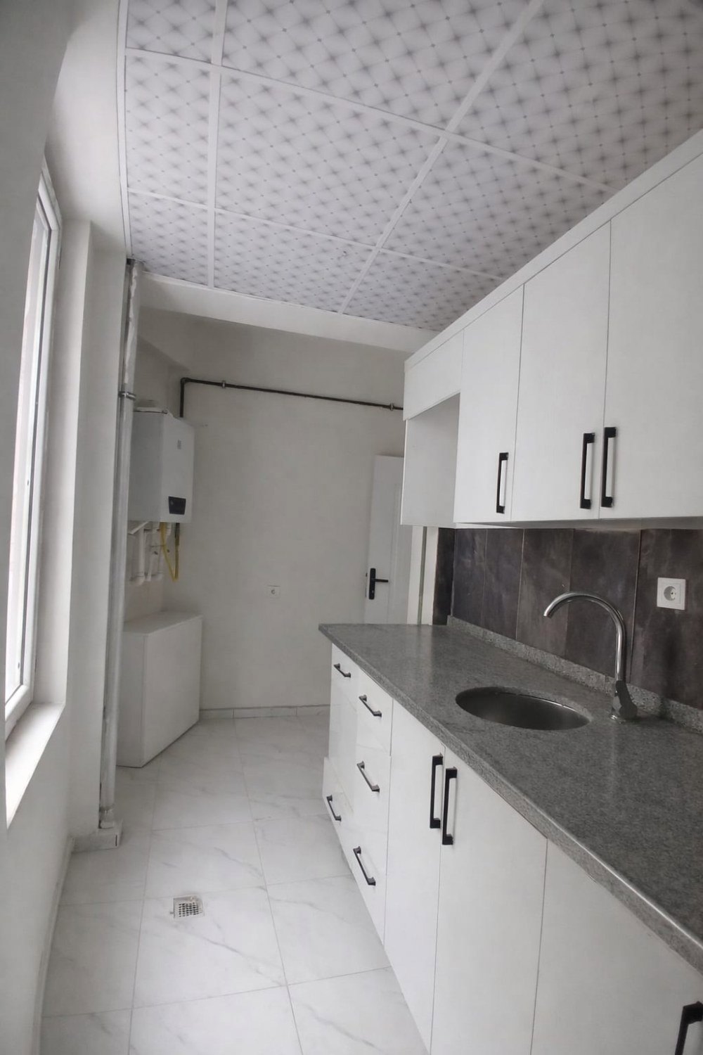 REMAX ARTIS'DEN SARAYBOSNA CAD. KIRALIK 2+1 DAIRE