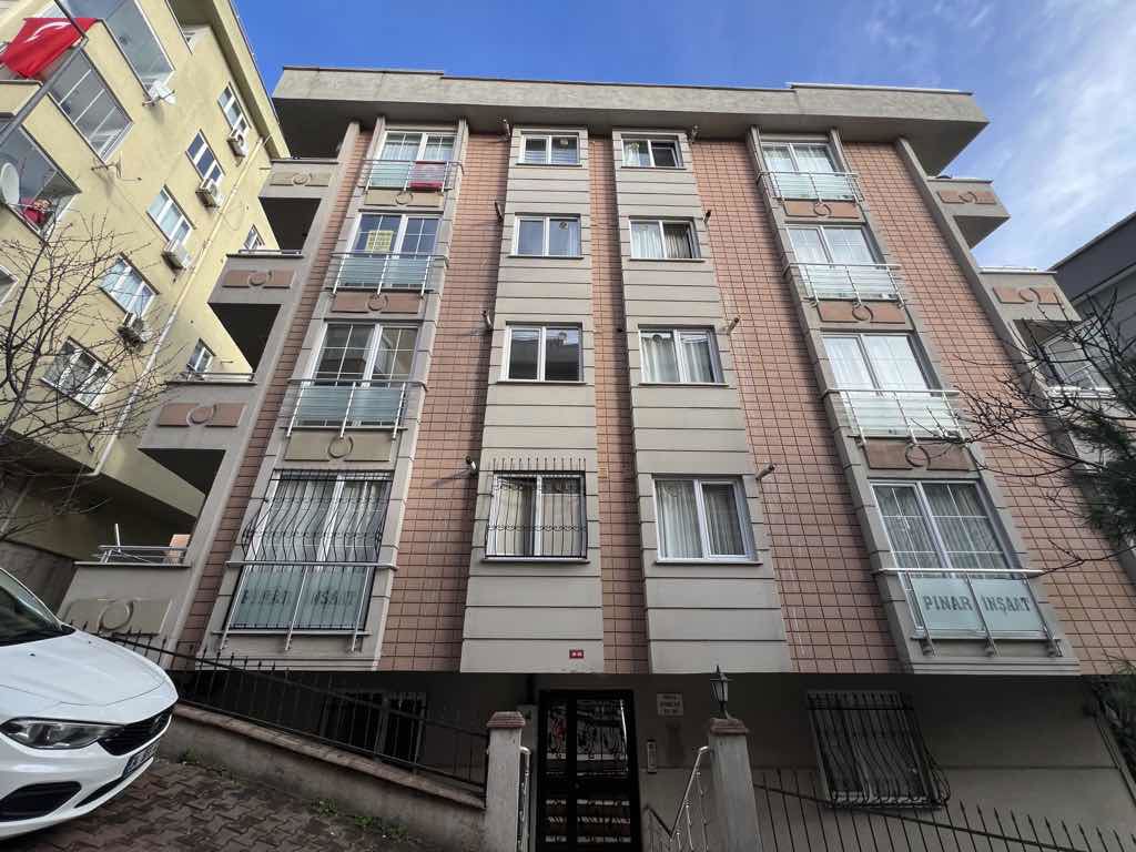 MALTEPE FINDIKLI MAHALLESİ GENİŞ KULLANIMLI ARAKAT 2+1 DAIRE