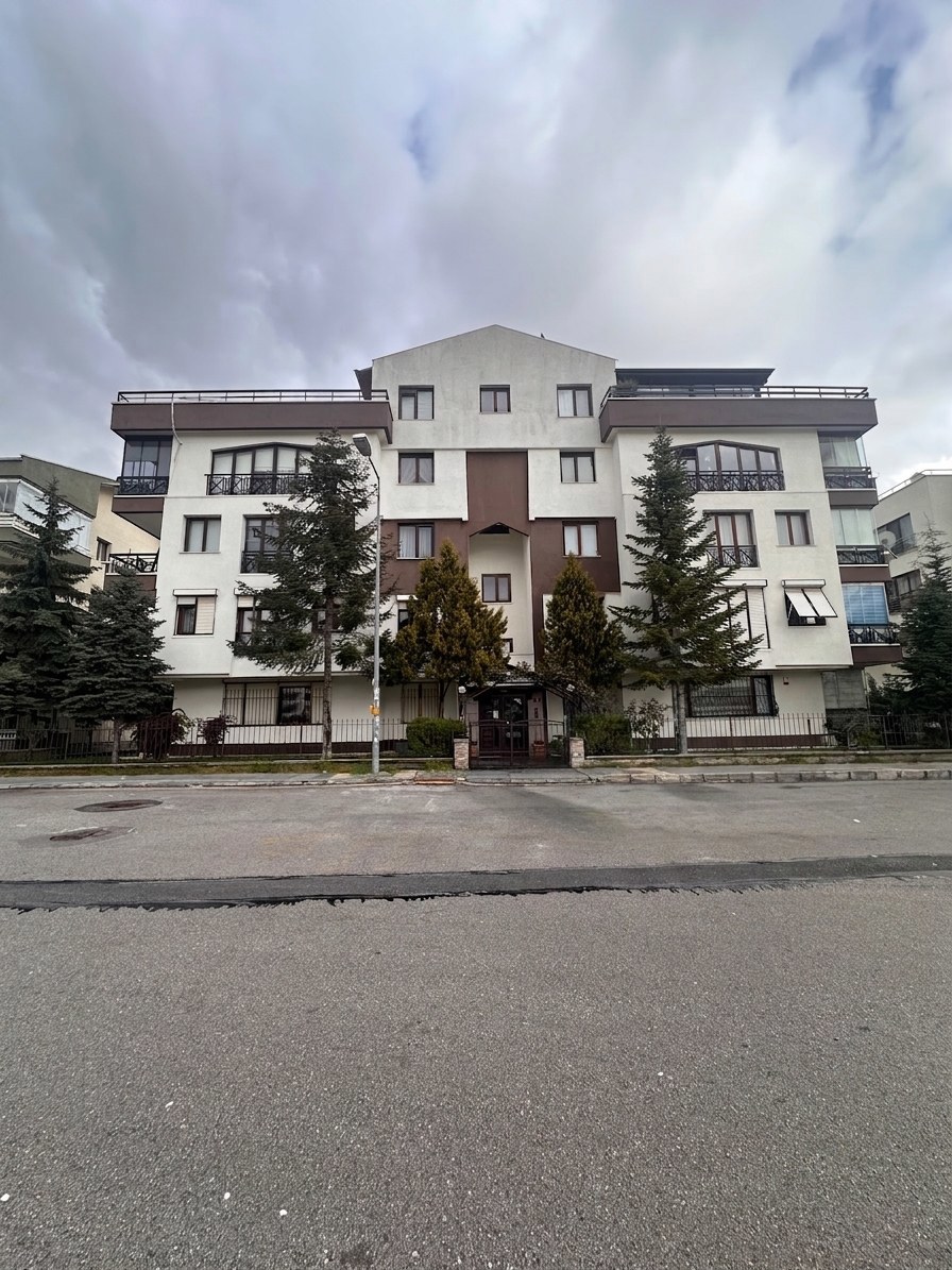 ÇANKAYA YILDIZEVLER’DE  4+1  MERKEZI LOKASYON, GENIŞ PLAN SATILIK DAIRE