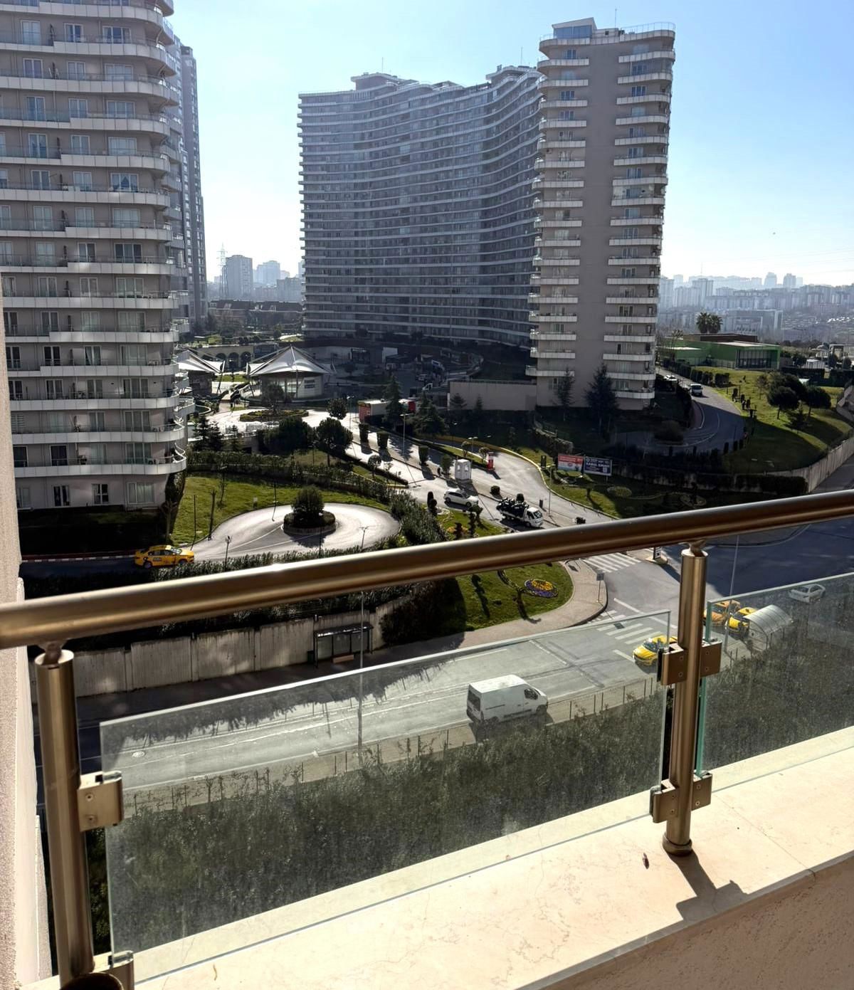 REMAX OLUŞUM'DAN AĞAOĞLU MY WORLD EUROPE SATILIK 3+1 DAIRE