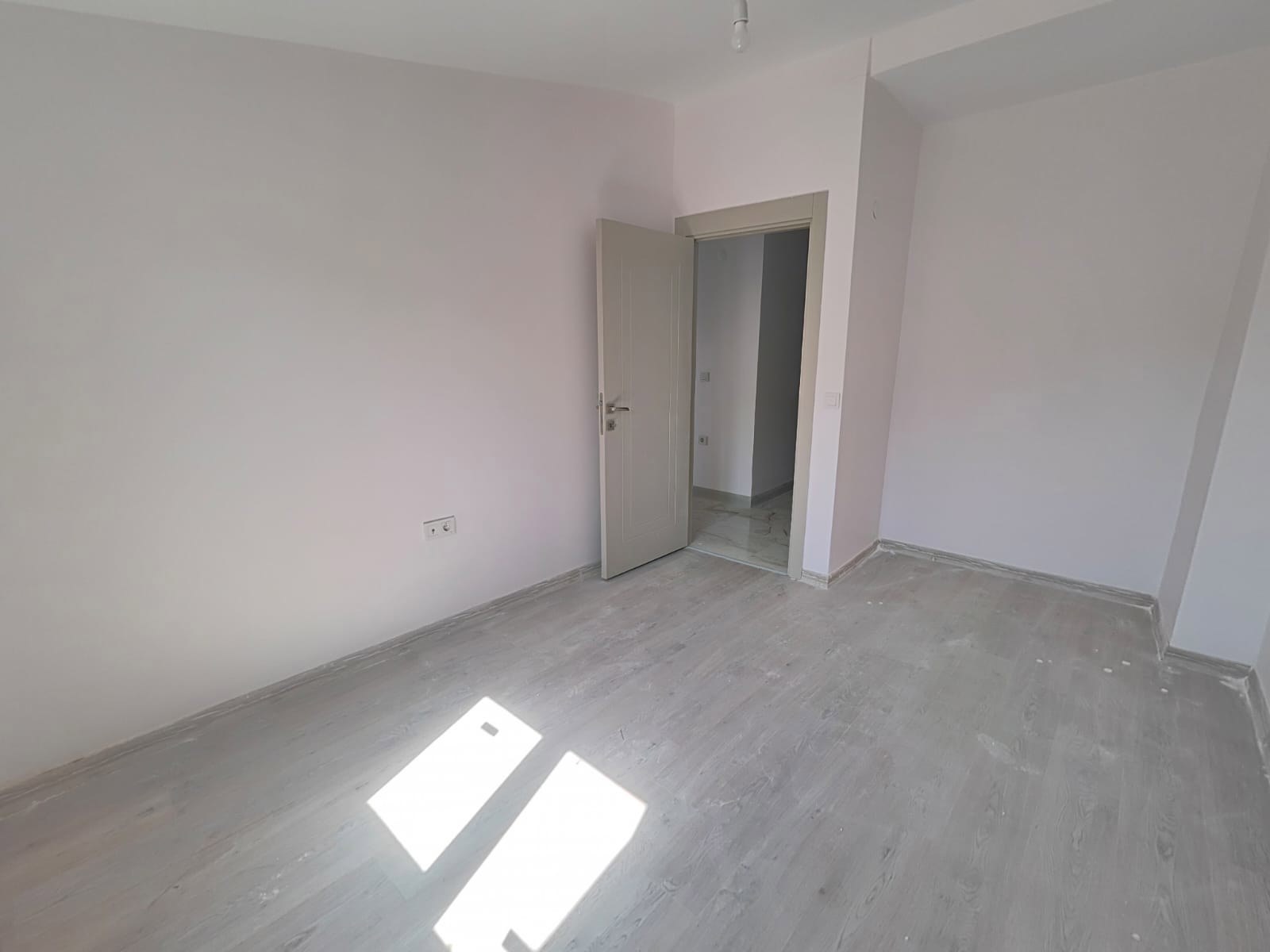 BEYLİKDÜZÜ YAKUPLU'DA 4+2 KİRALIK DAİRE