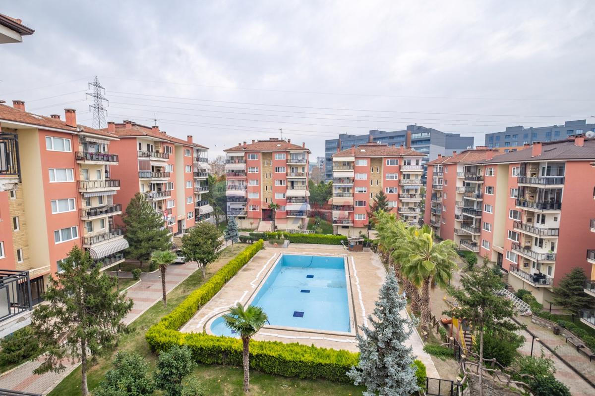 Remax Area dan Ataevler de Havuzlu Site Eşyalı Kiralık 3+1 Daire