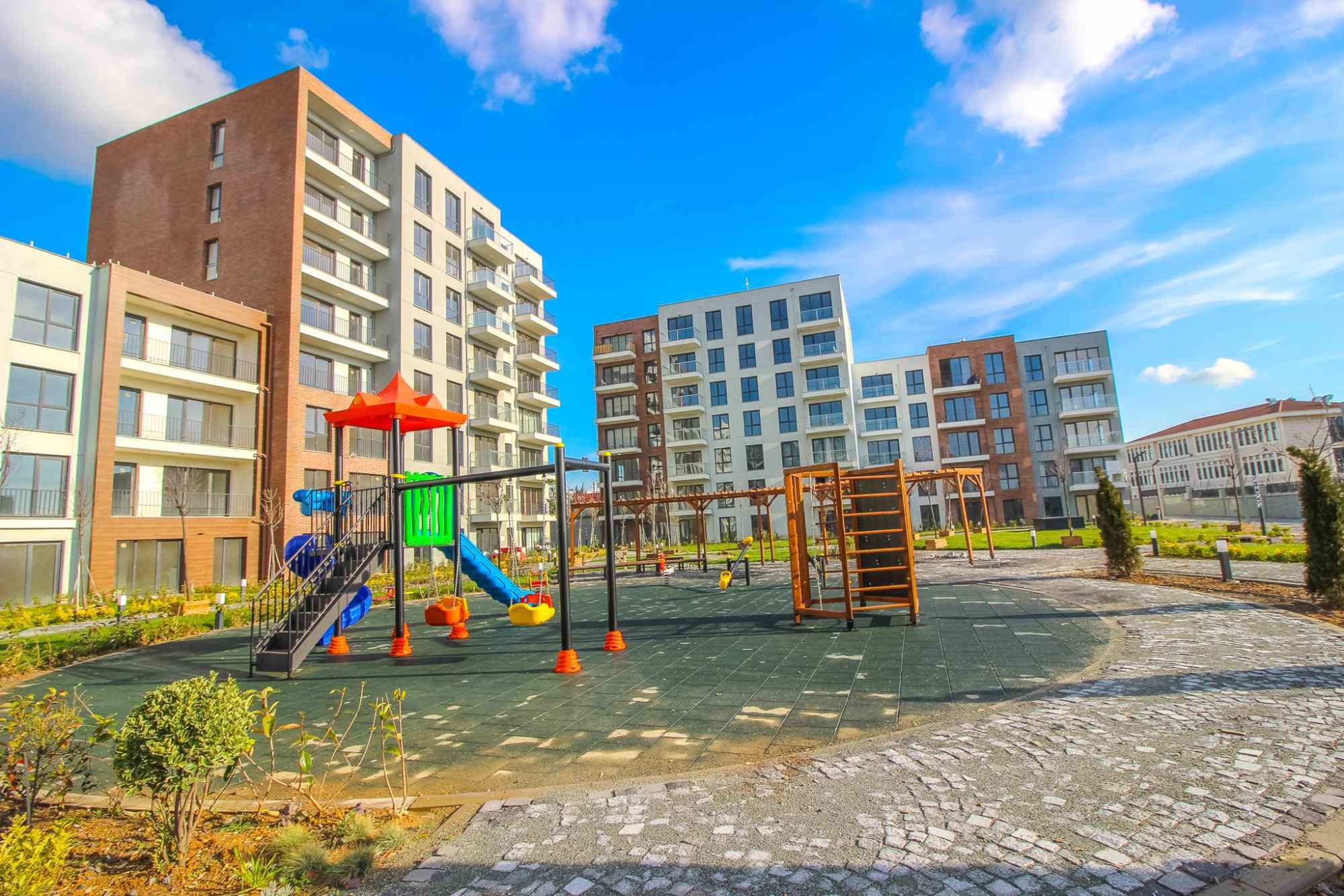 DUMANKAYA MOZAİK SİTE İÇERİSİNDE PEYZAJ MANZARALI 1+1 68 M² KİRALIK DAİRE