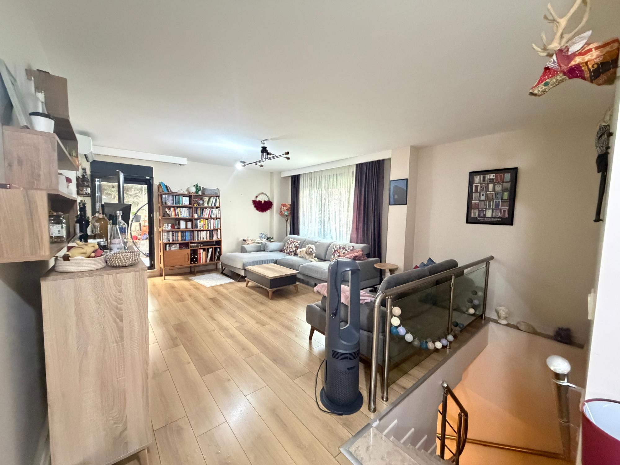 ALTUNİZADE 'DE YENİ BİNADA, ÖZEL 2 KIŞ BAHÇELİ 3+1 SATILIK DAİRE
