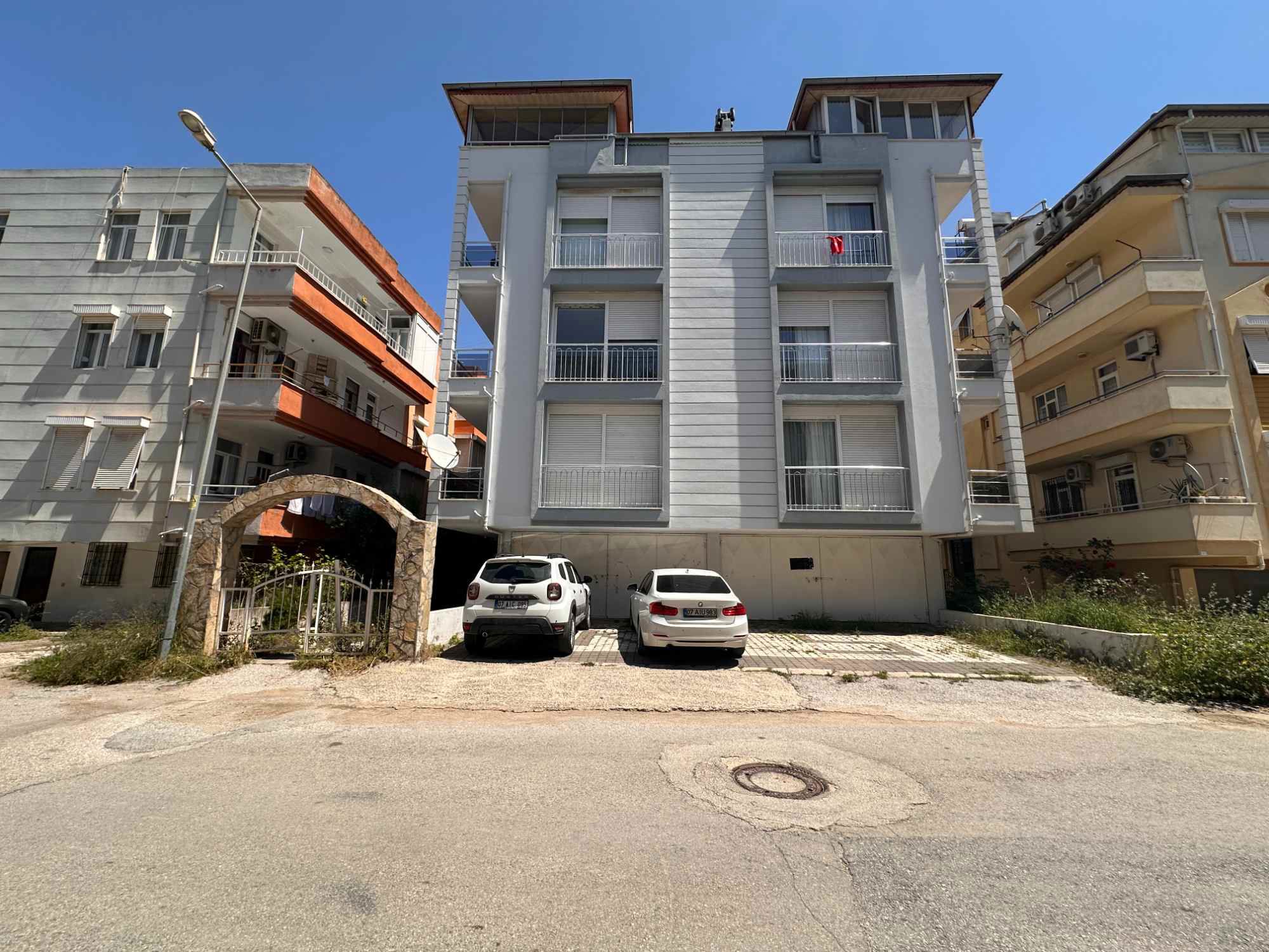 ESKİHİSARDA ARA KAT GARAJLI 3+1 SATILIK DAİRE
