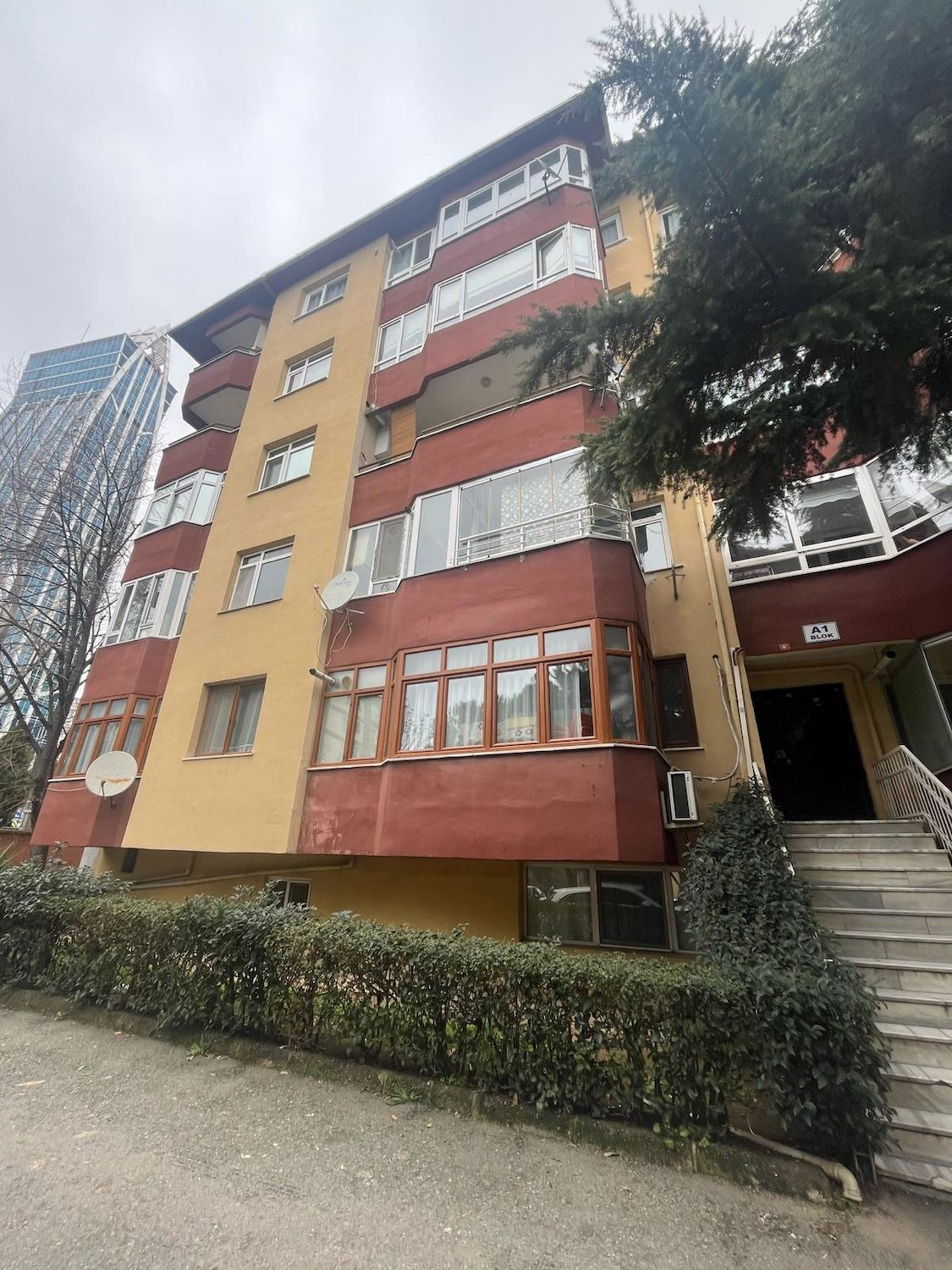 SİTE İÇERİSİNDE SATILIK 3+1