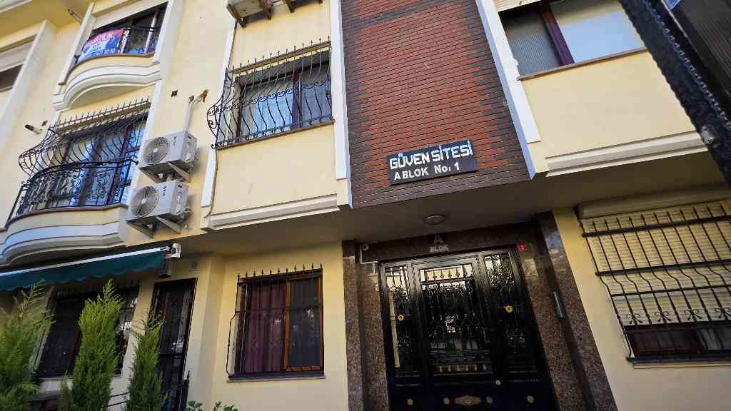 REMAX KAYA FLORYA ŞENLİKKÖY FERAH 4+1 KİRALIK DAİRE