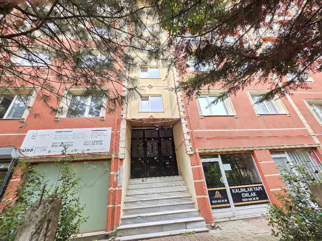 REMAX KAYA BEYLİKDÜZÜ GÜRPINAR KENTSEL DÖNÜŞÜMDE 2+1 FIRSAT DAİRE