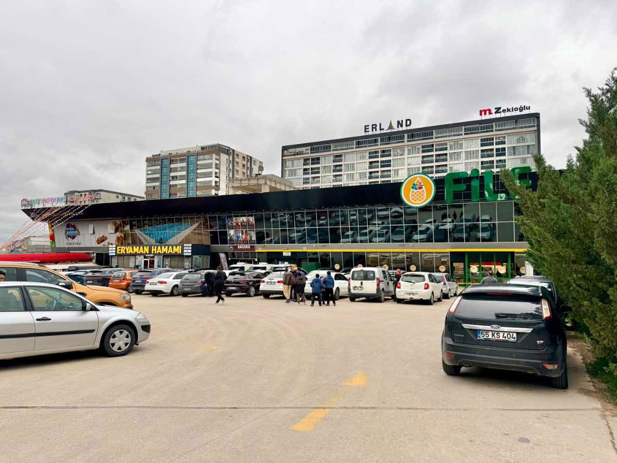 ERYAMAN ERLAND REZİDANS BÜYÜK TİP 1+1 BOŞ DAİRE MERKEZİ KONUMDA