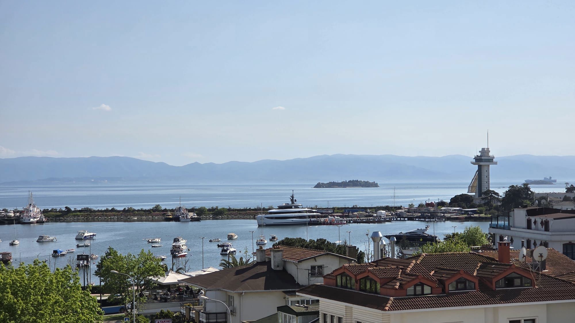 TUZLA PORT'DA EŞYALI 2+1 KİRALIK DAİRE