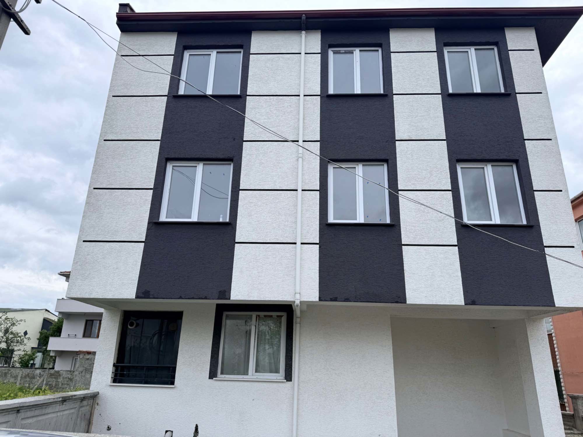 RE/MAX LAVANDA GÜVENCESİYLE HAVUZLAR MAH. SATILIK 1+1 DAİRE!