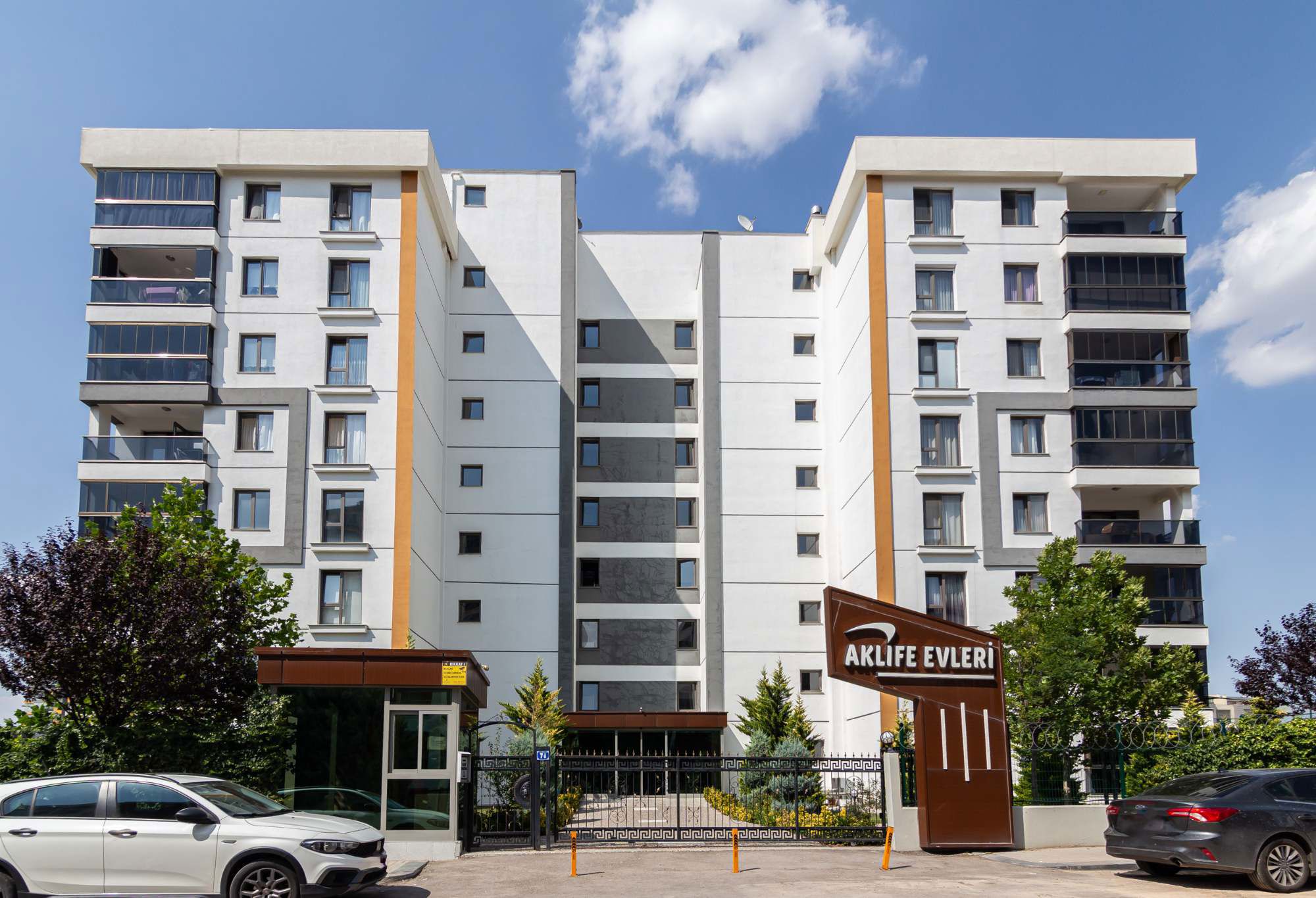 BAĞLICA AKLIFE EVLERINDE SATILIK DAIRE 4+1 6.KAT