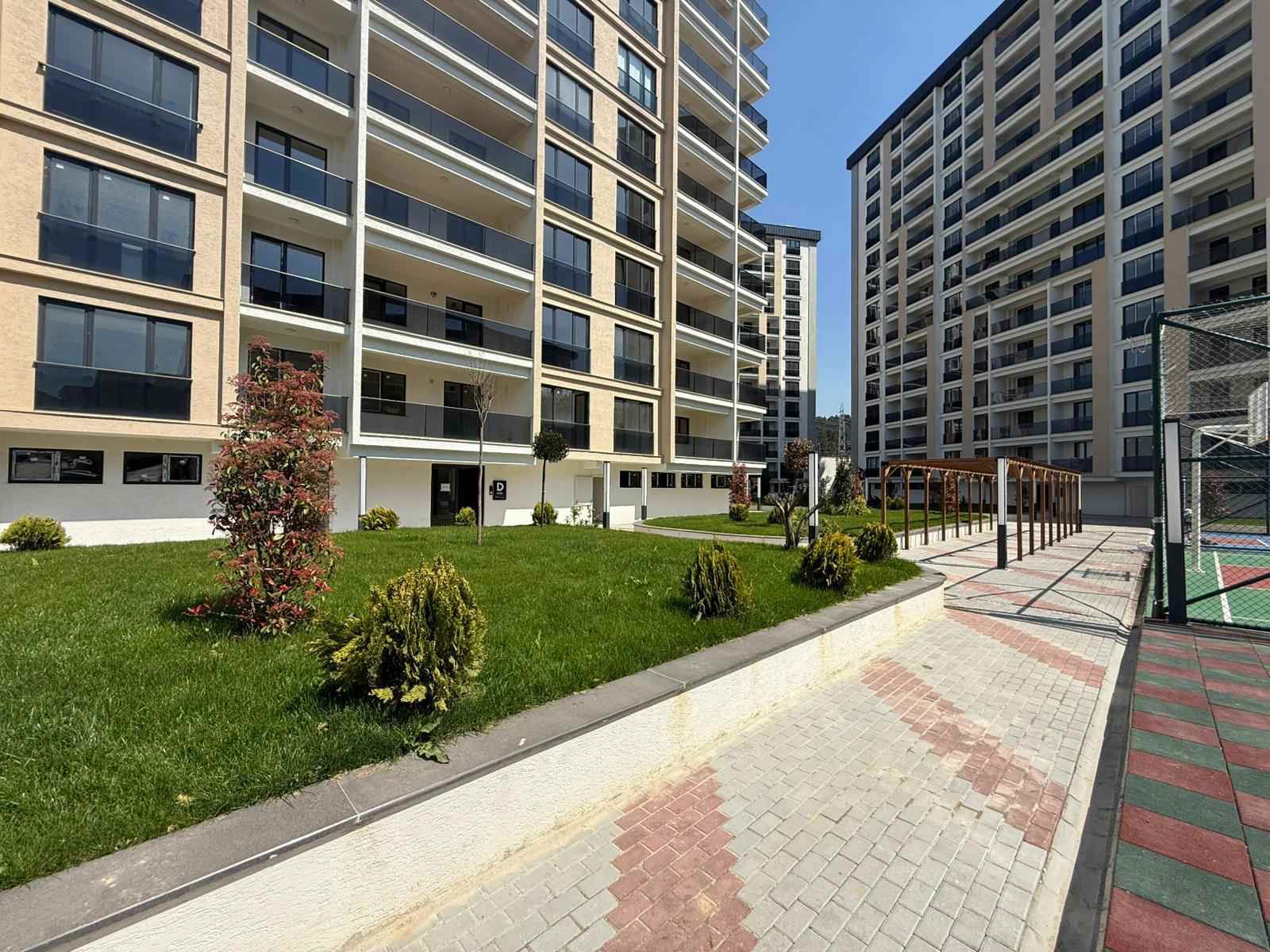 FGM GLORIA KİRALIK EBEVEYN BANYOLU İKİ BALKONLU 2+1 DAİRE