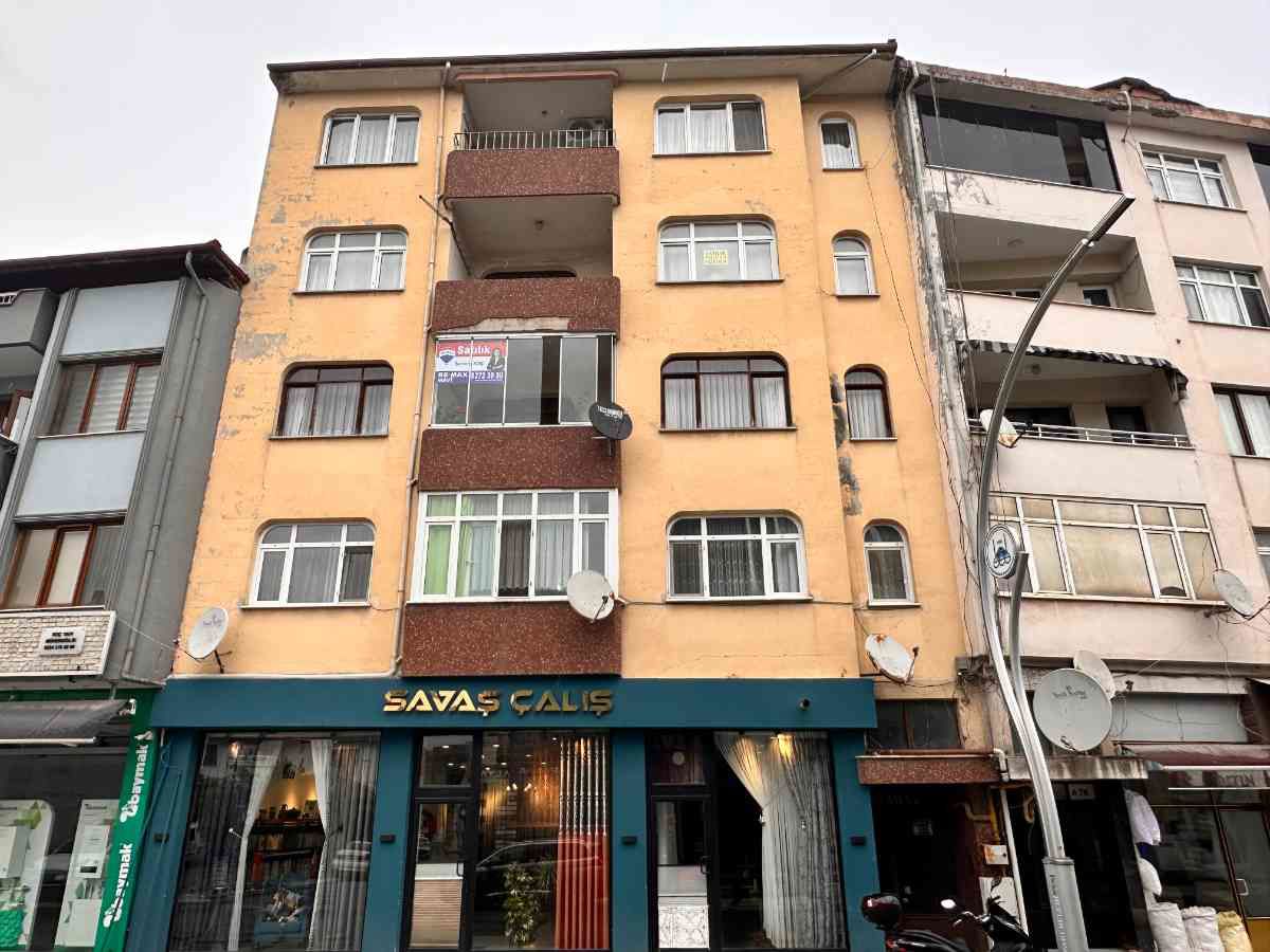 REMAX MAVİ ESKİ REJİ SOKAĞI POLİGONYUM KARŞISI 3+1 SATILIK DAİRE