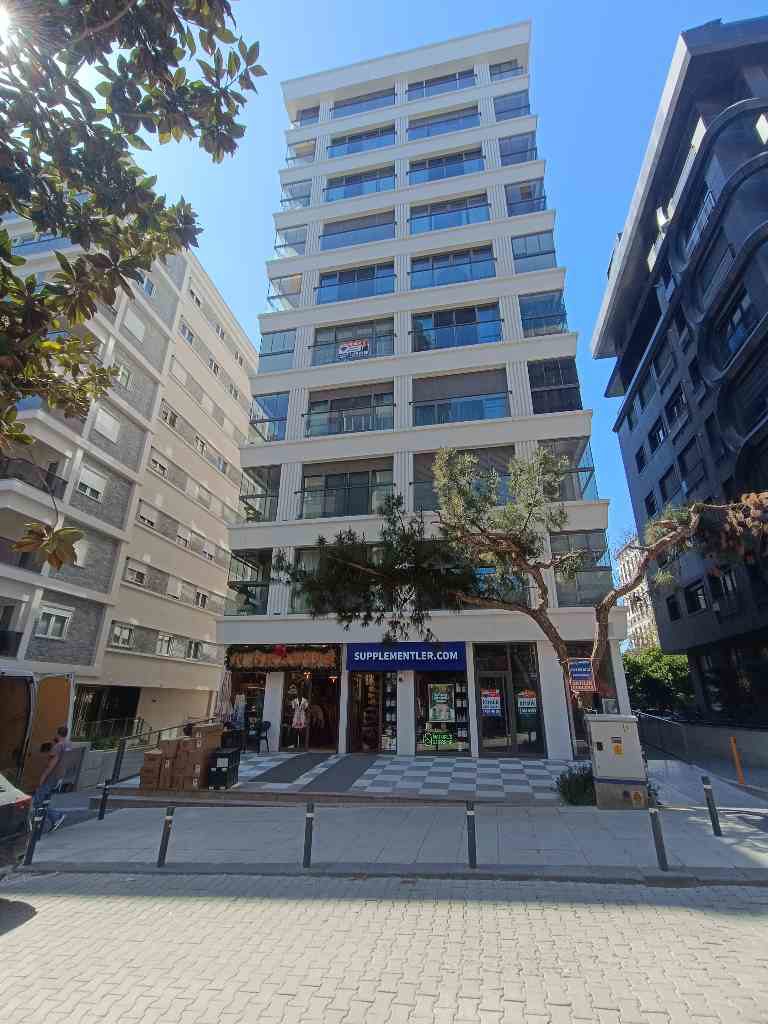 KADIKÖY ŞAŞKINBAKKAL NOTER SOKAK SAHİL TARAFINDA KİRALIK 3+1 DAİRE