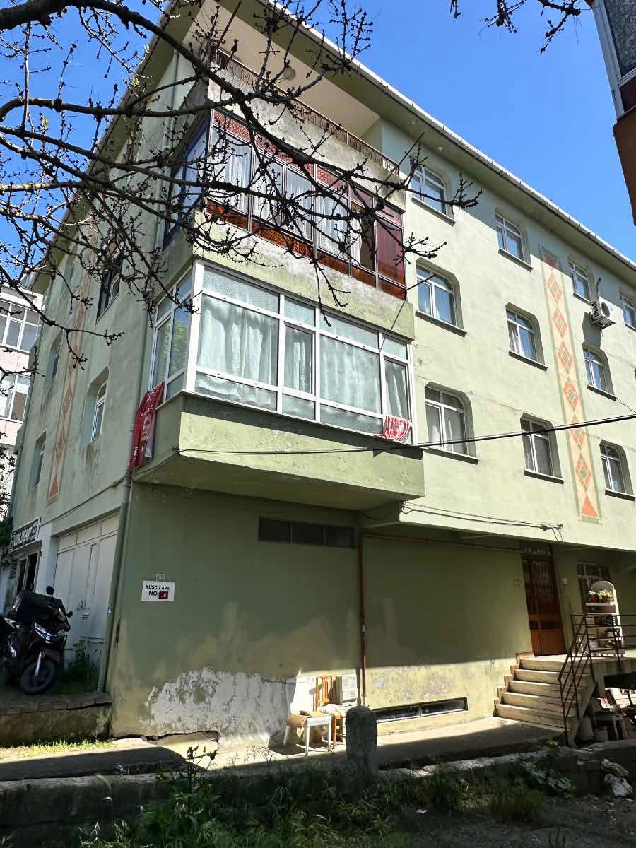 BÜYÜKÇEKMECE'DE KAÇIRILMAYACAK YATIRIMLIK SATILIK 3+1 DAIRE