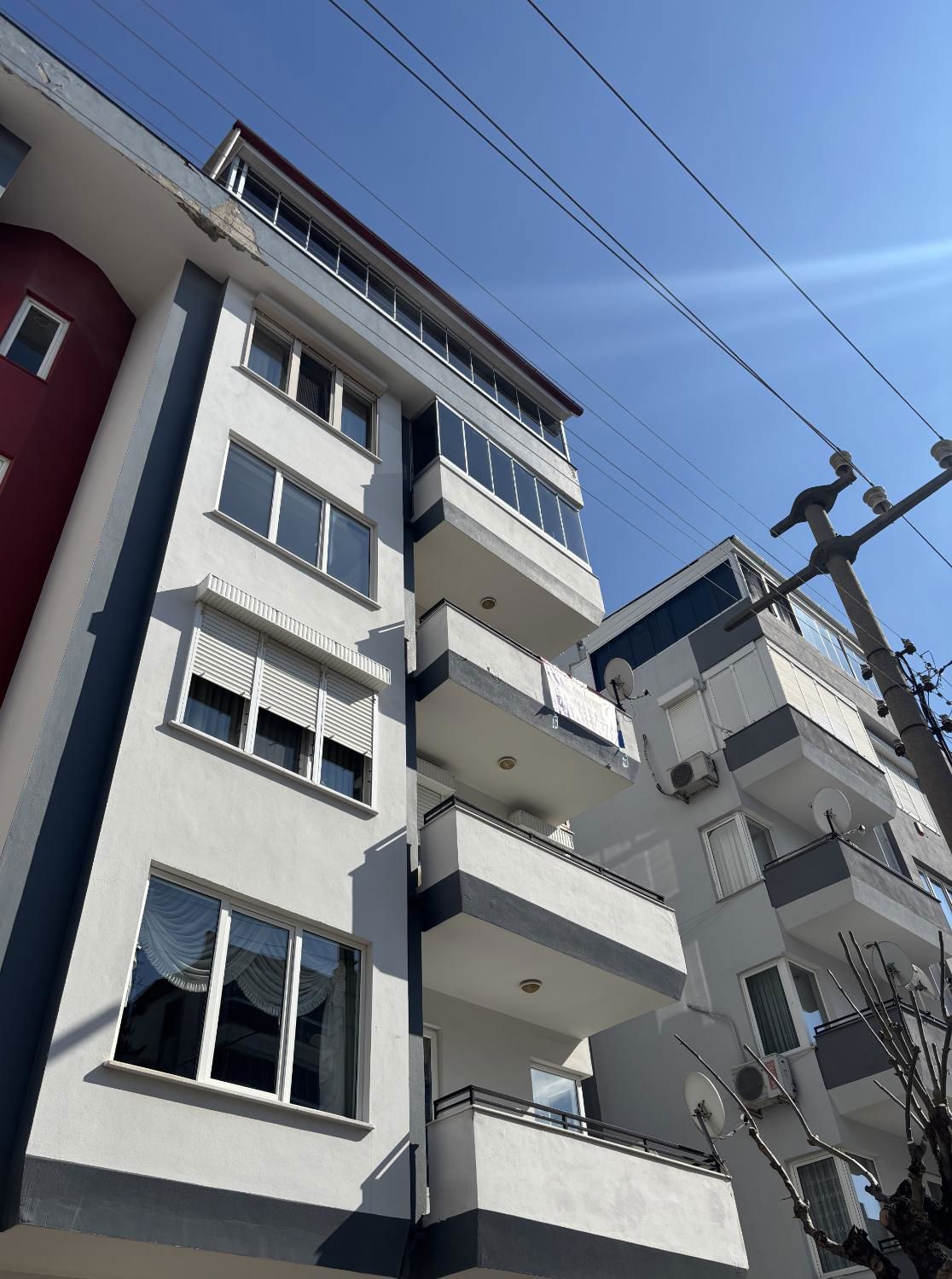 REMAX MID'DEN SITKI YIRCALI CADDESINDE KİRALIK 3+1 DAIRE