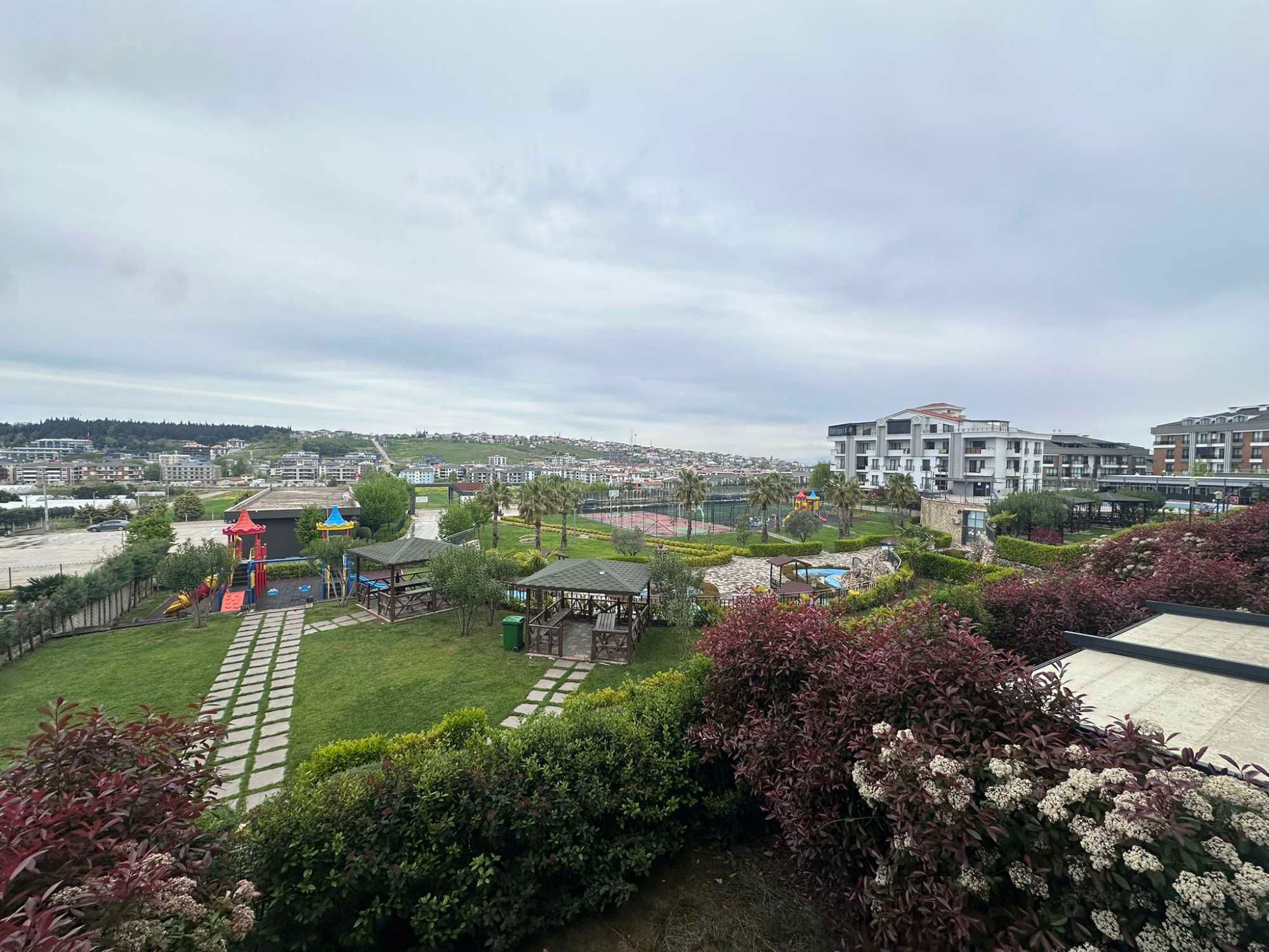 REMAX YALOVA ASUDE VADİ ÖNÜ AÇIK KİRALIK ARA KAT 1+1 DAİRE
