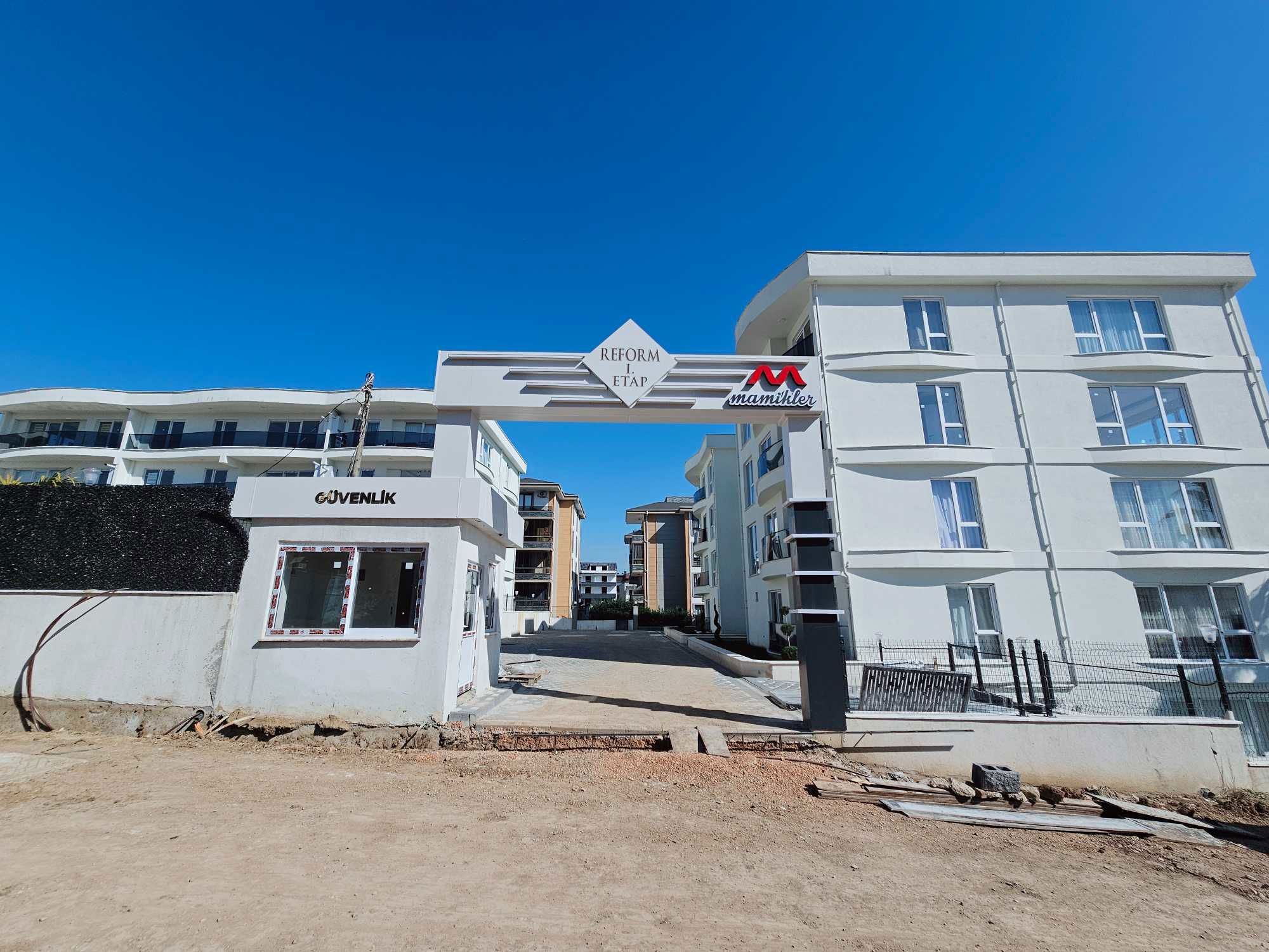 REMAX MYRADAN YEŞİLYURT MAMİK REFORM SİTESİ 4+1 BAHÇE DUBLEKS