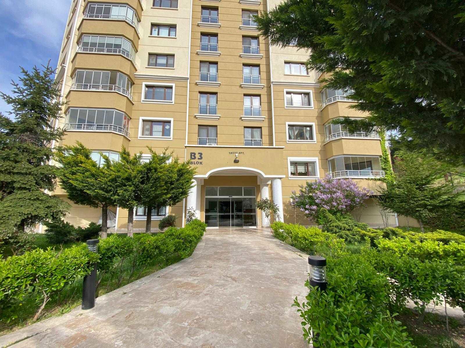 SEĞMEN BAĞLICA'DA GÜVENLİKLİ, YEŞİL ALAN MANZARALI VE ÖNÜ AÇIK