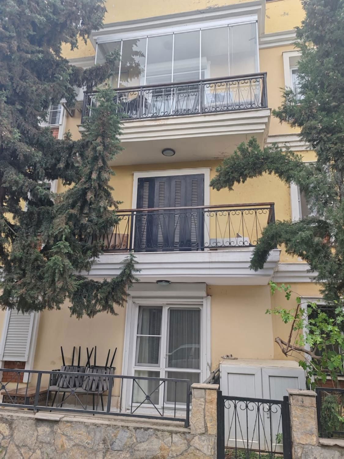KUŞADASI MARİNA BÖLGESİ’NDE, EŞSİZ KONUMDA SATILIK 2+1 DAİRE