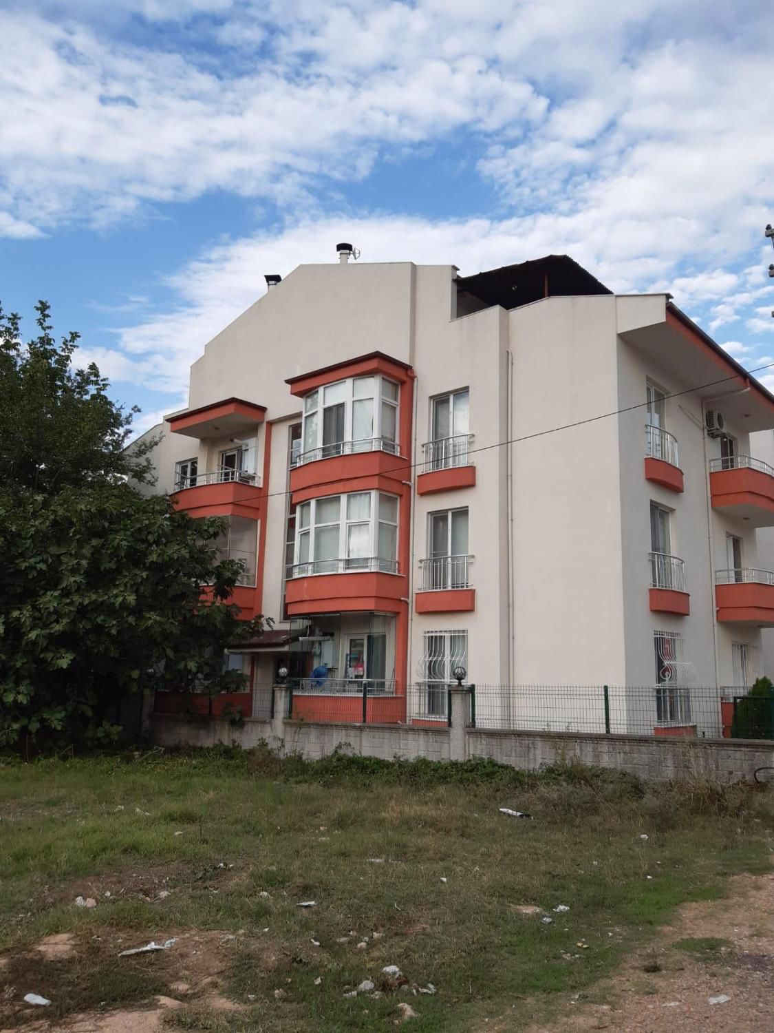 BAŞİSKELE BARBAROS MAH.4+1 ÇATI DUBLEKS SATILIK DİARE