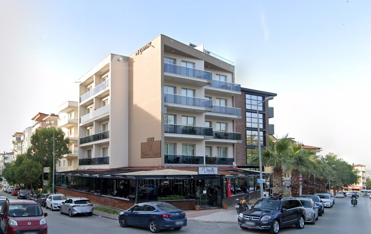 REMAX MODEL DEN ÇAMLIKTA 1+1 EŞYALI KİRALIK APART