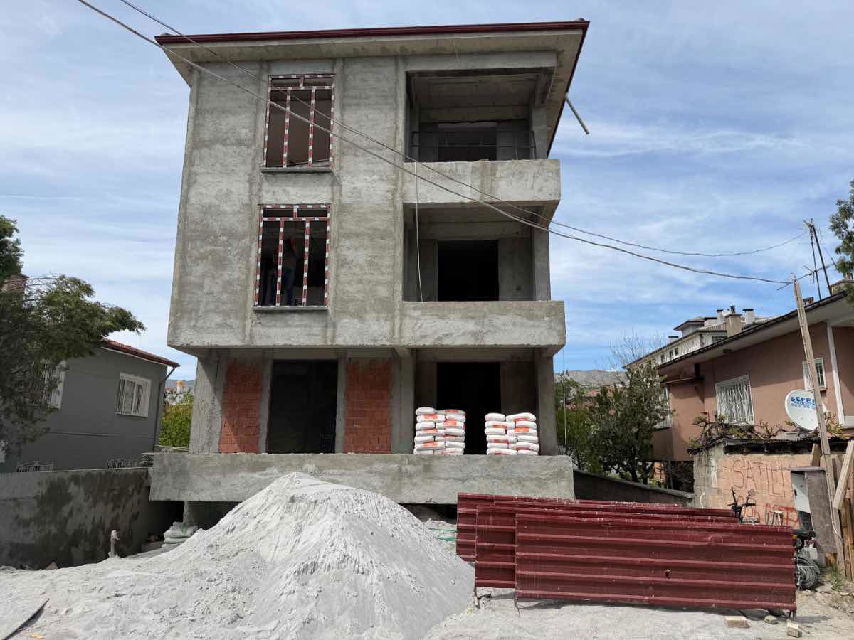 REMAX DEM'DEN CUMHURİYET MAHALLESİNDE 3 +1 SATILIK DAİRE