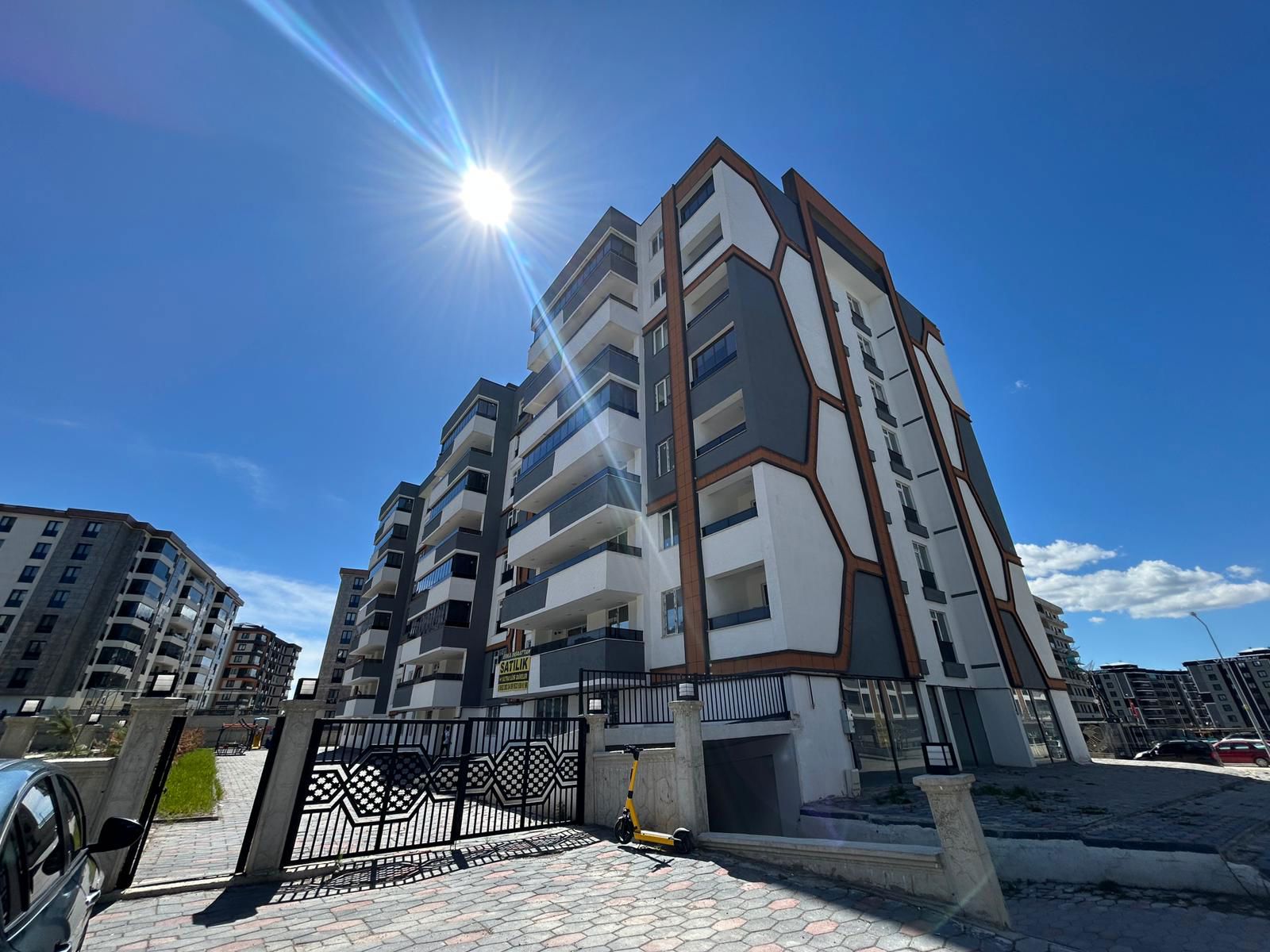 RE/MAX ÖNEM'DEN KOMBINA'DA BUZKIRANLAR LOFT 4+1 SIFIR LÜKS DAİRE