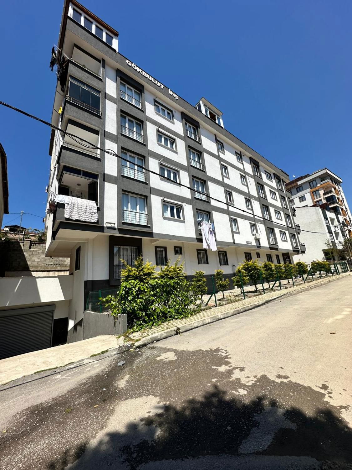 SULTANBEYLI AHMET YESEVİ MAHALLESİNDE SATILIK 2+1 DAİRE