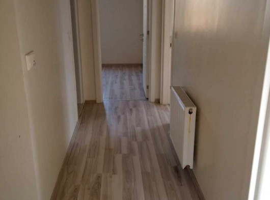 İnönü Mahallesinde 2+1 Ara Kat