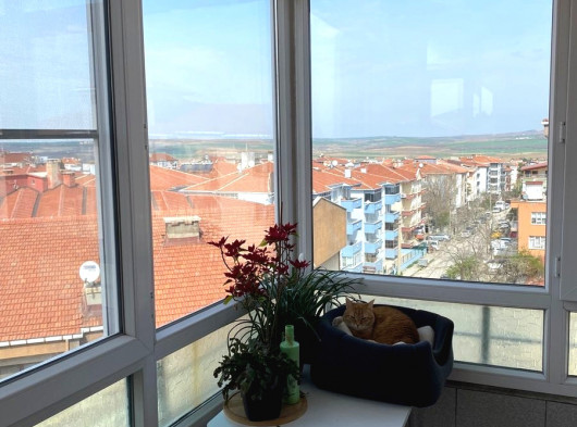 Kurtuluş Caddesinde Geniş , Ferah, Kullanışlı 3+1 Daire