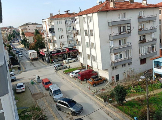 Yalova Çiftlikköy Sahil Mah.Mobilde 2+1 4. Kat Daire